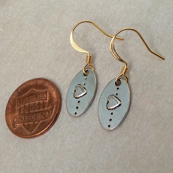 Handcrafted Silver Heart Sundance Charm Earrings - Picture 6 of 12